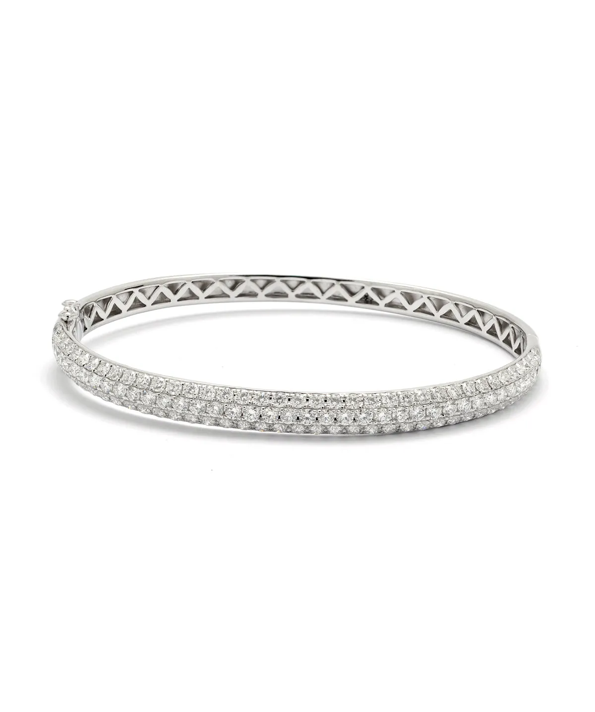 18K White Gold Diamond Bangle