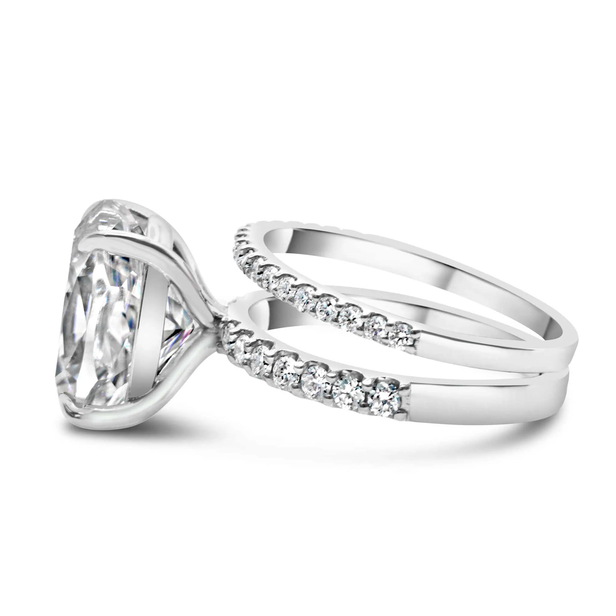 Alli May | Oval Moissanite Engagement Ring