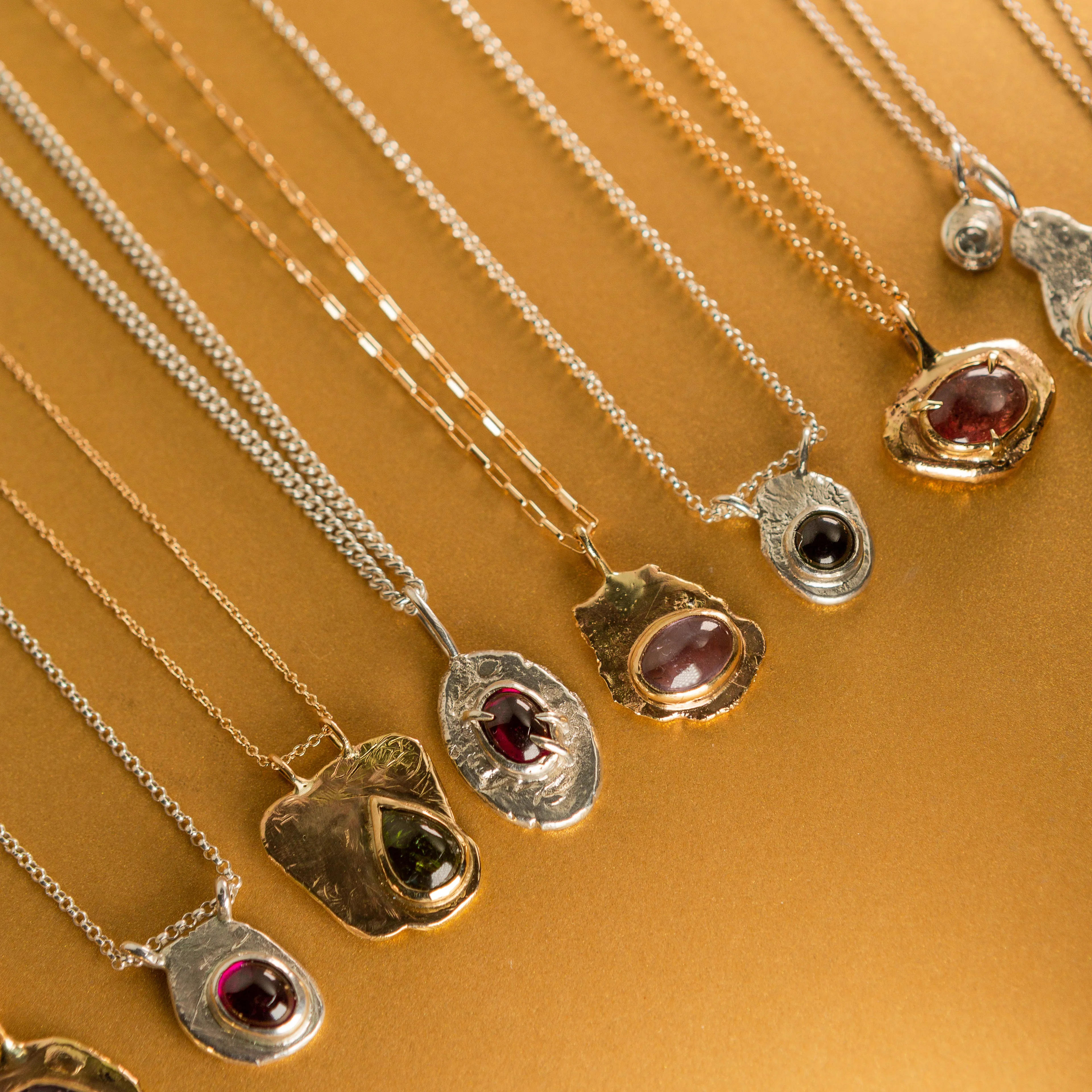 Amulet Necklace in Gold | Plum Sapphire