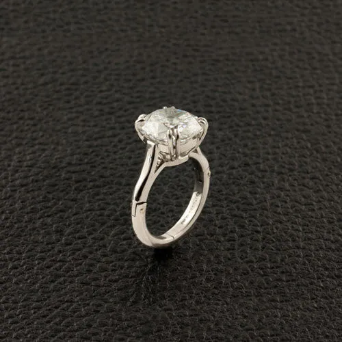 Cushion cut Diamond Engagement Ring