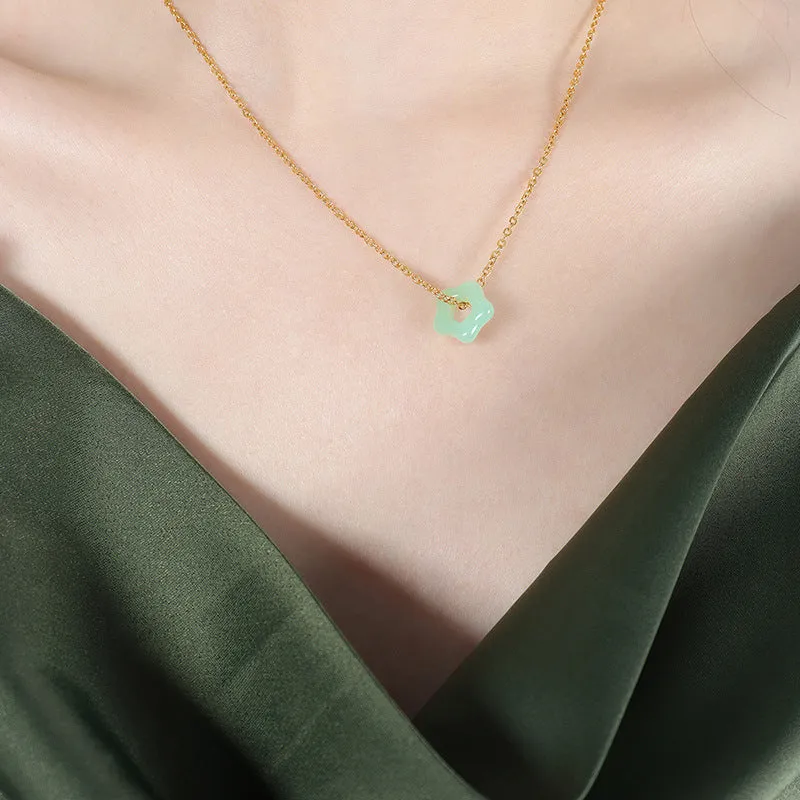 Elegant Hetian Jade Star Pendant Necklace with Luxurious Clavicle Chain