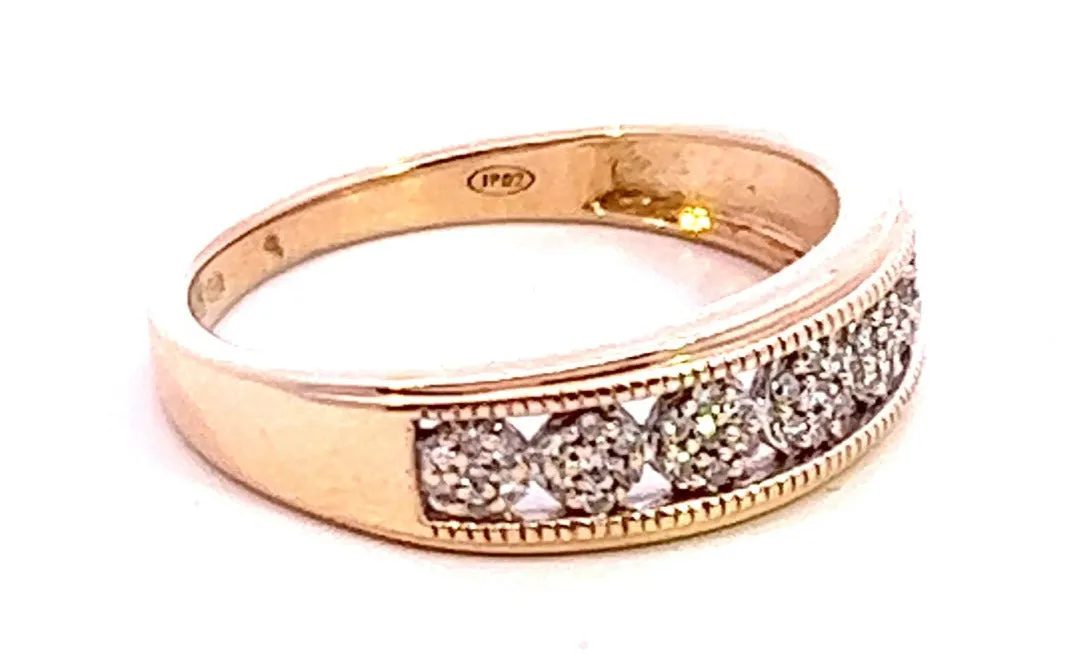 Exquisite Dual-Tone Gold and Diamond Ring - Pre-Loved Elegance TDW 0.15ct