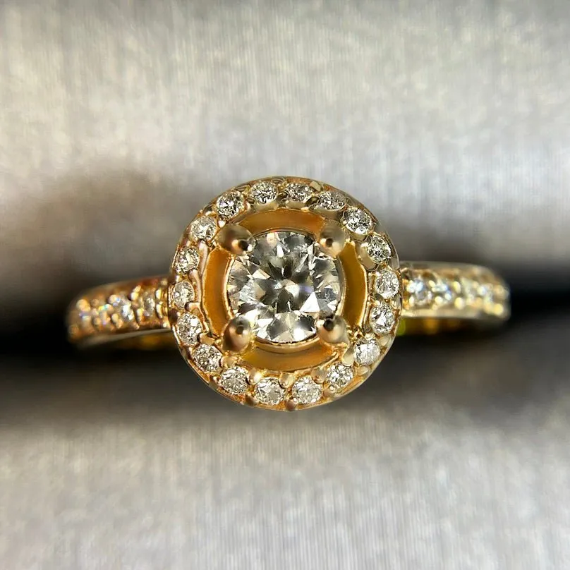 Fabulous 0.70 CT Round Cut Diamond Engagement Ring in 14KT Yellow Gold