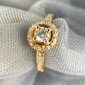 Fabulous 0.70 CT Round Cut Diamond Engagement Ring in 14KT Yellow Gold