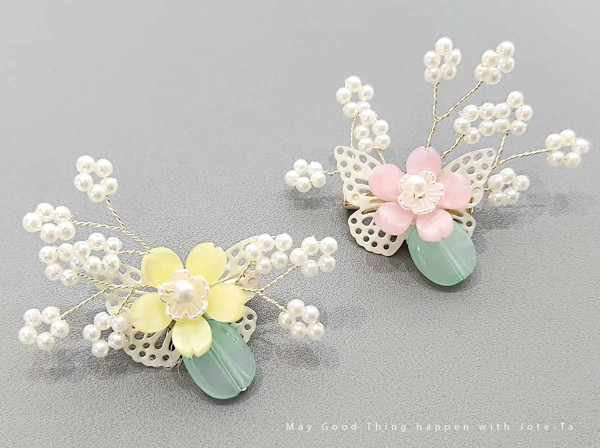 Flower on Butterfly Brooch (2 Colors)