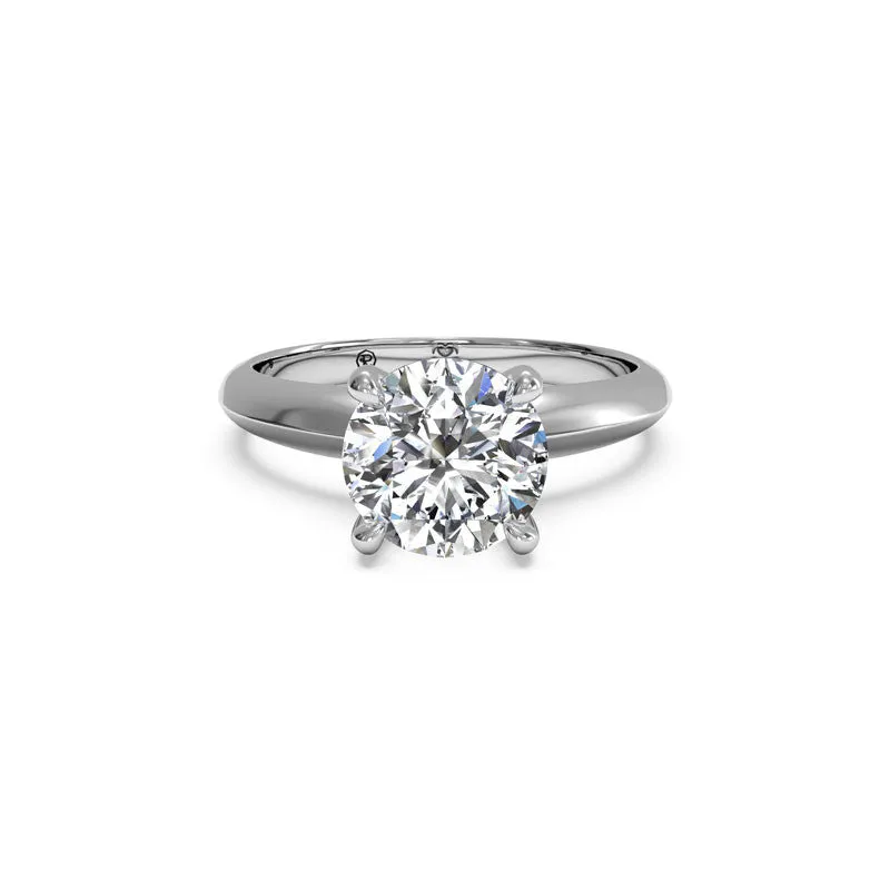 Knife-Edge Surprise Diamond Round Diamond Engagement Ring