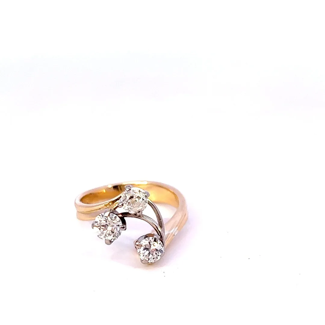 Magnificent 18ct Yellow & White Gold 3-Stone Diamond Ring