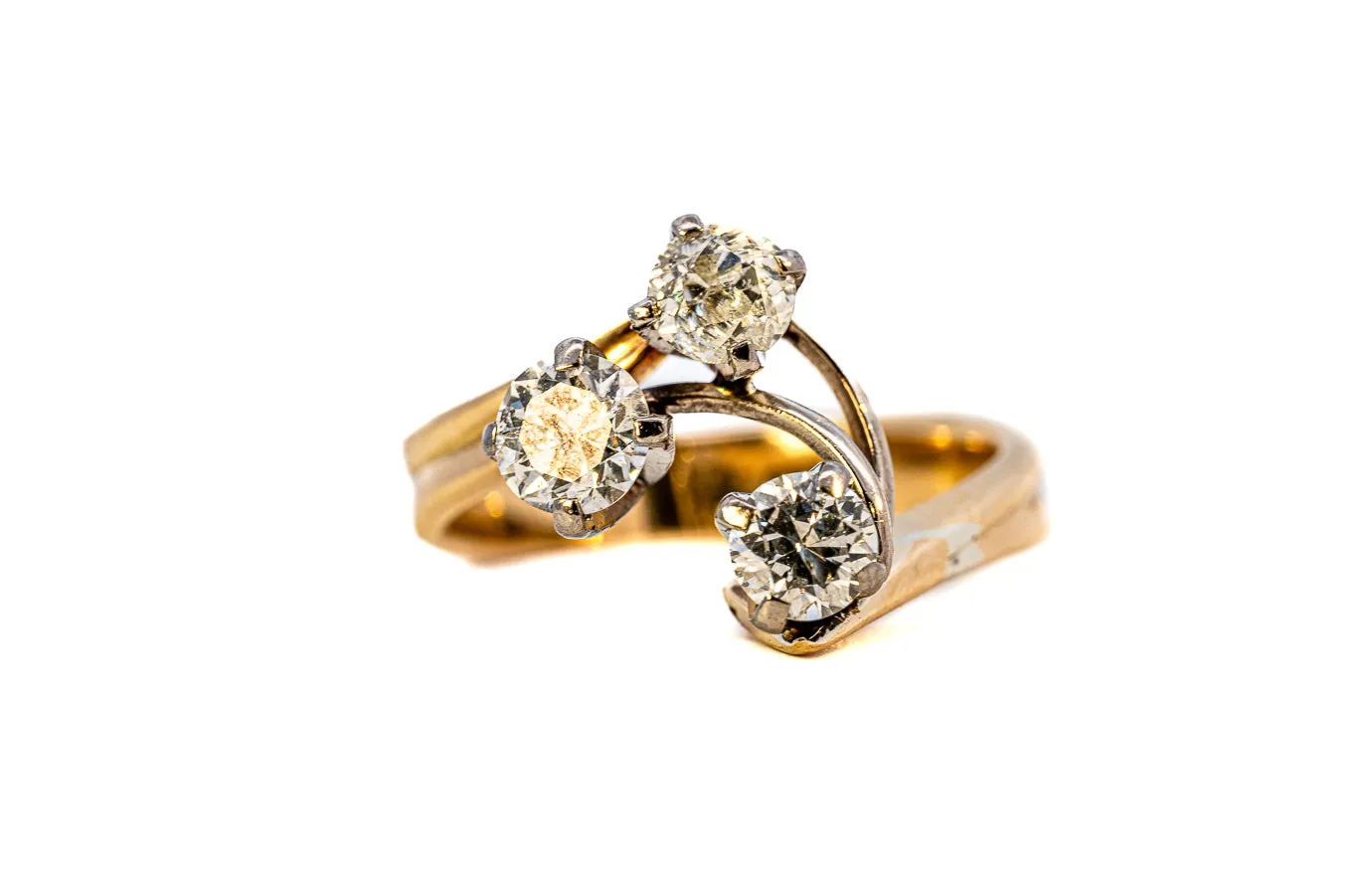 Magnificent 18ct Yellow & White Gold 3-Stone Diamond Ring