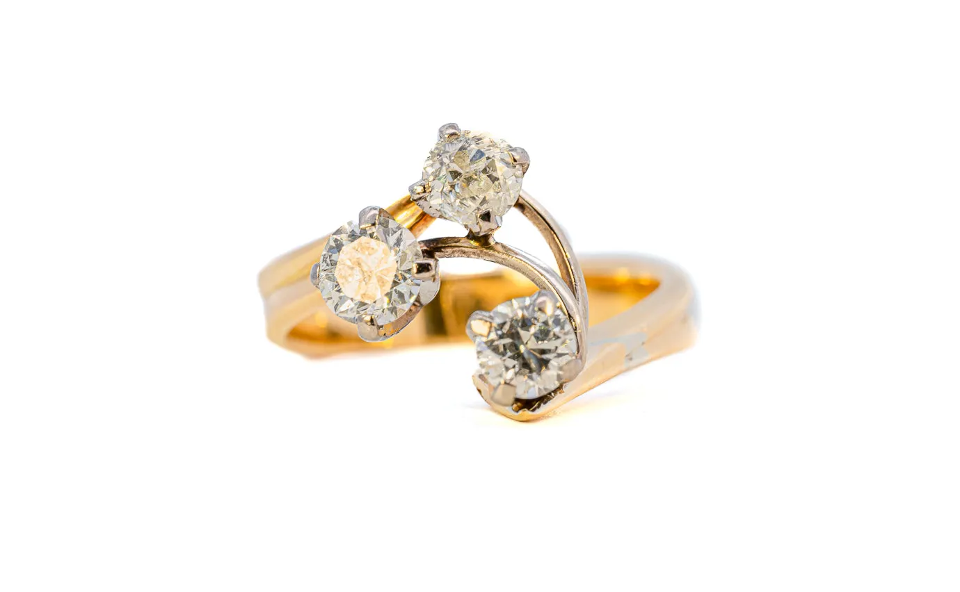 Magnificent 18ct Yellow & White Gold 3-Stone Diamond Ring