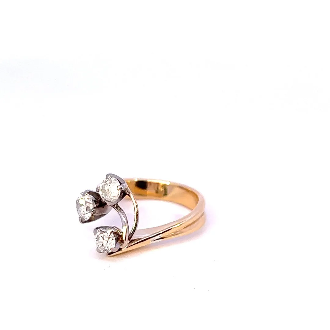 Magnificent 18ct Yellow & White Gold 3-Stone Diamond Ring