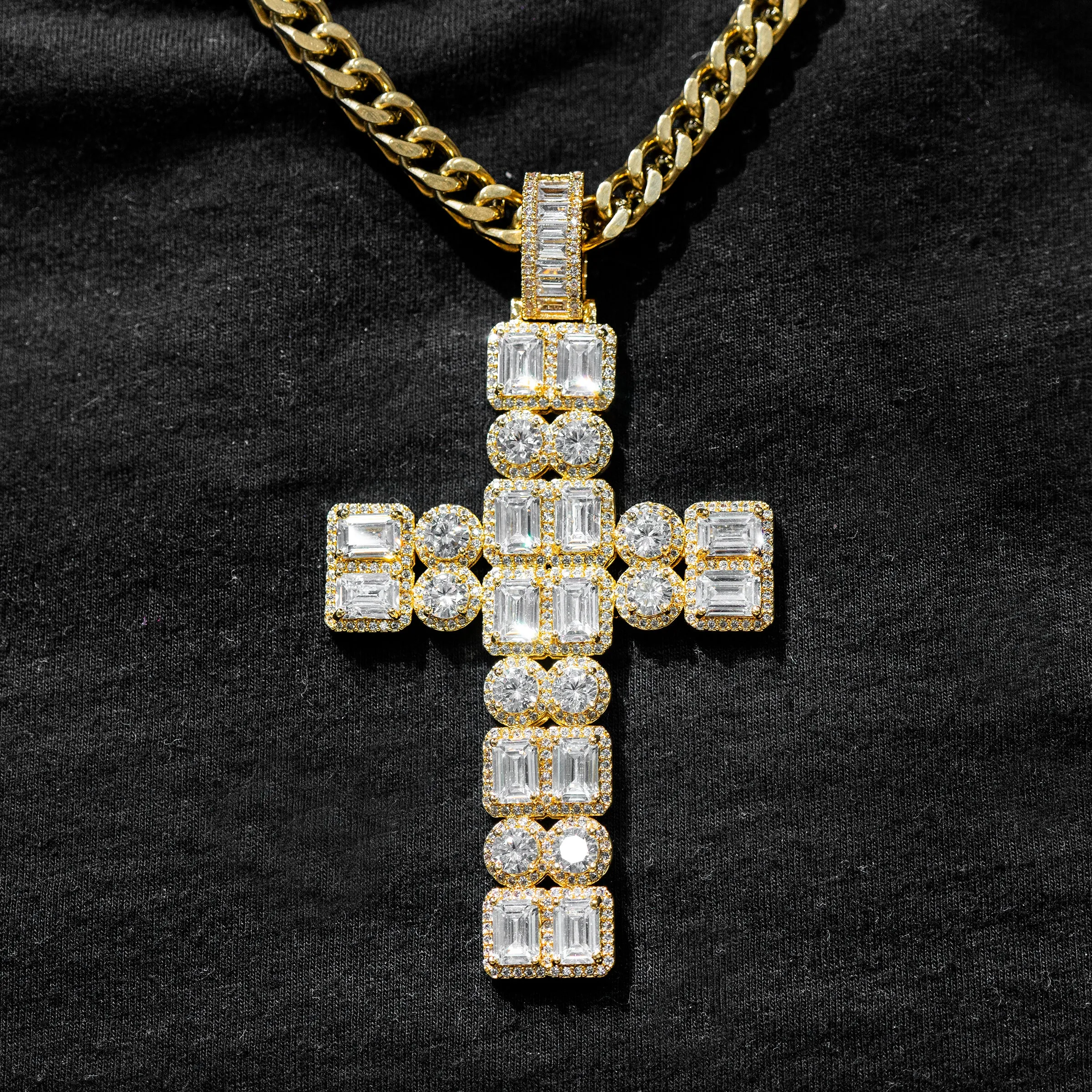 Mens Gold Emerald Cluster Cross Necklace | Appx. 38 Grams