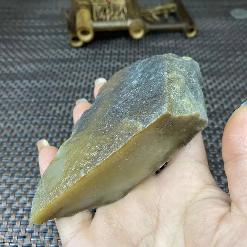 Natural Hetian Jade Rough Nephrite Raw (209g,10.8X5.6X2.8cm)