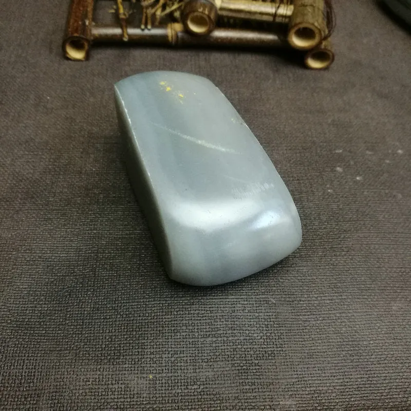 Natural Hetian Jade Rough Nephrite Raw (284g,8.4X4.5X4cm)