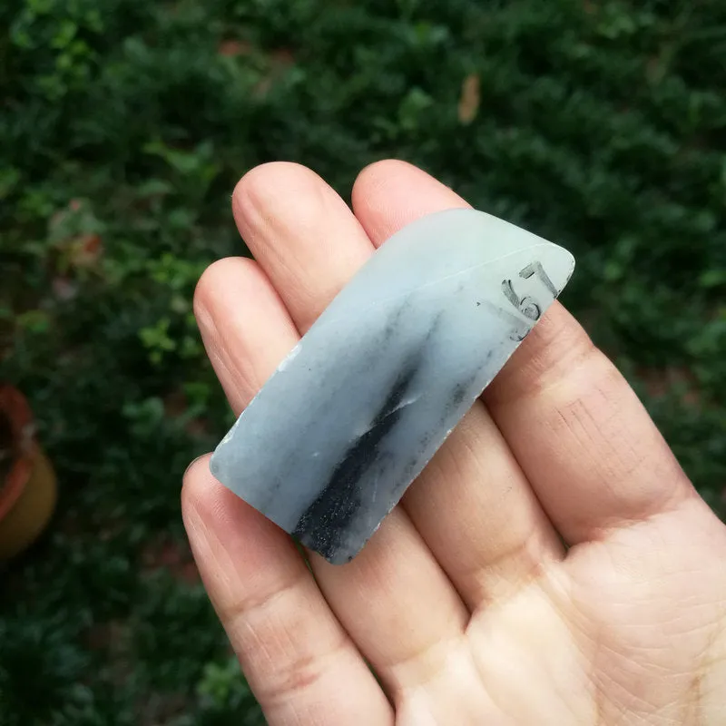 Natural Hetian Jade Rough Nephrite Raw (29g, 4.9X2.2X1cm)