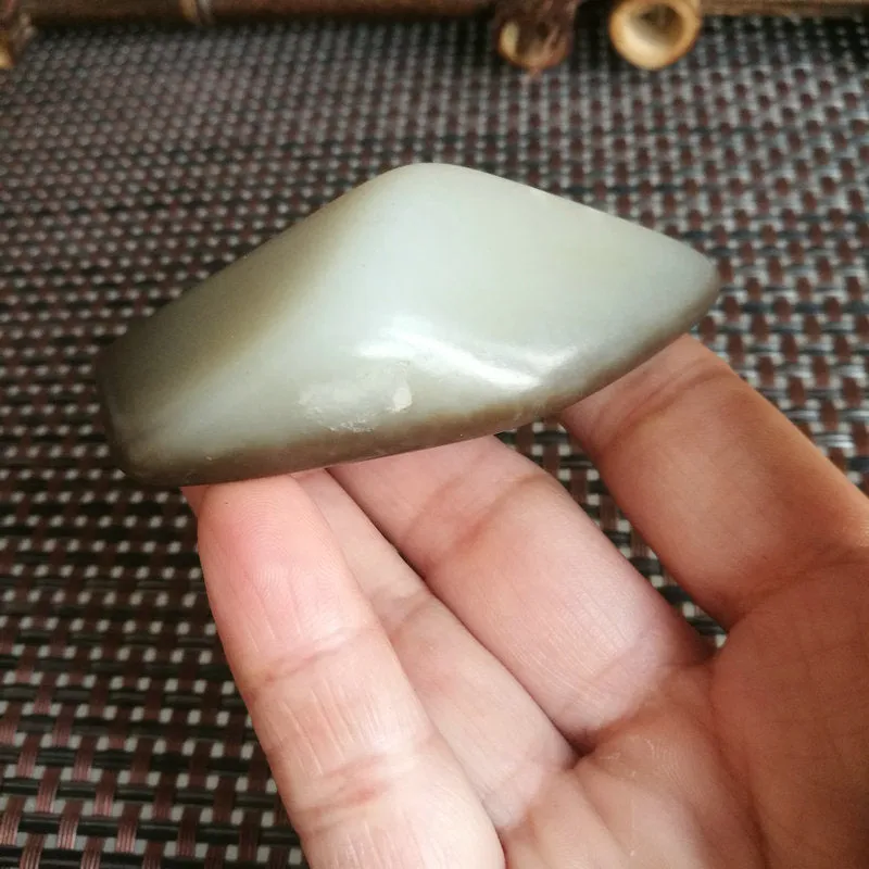 Natural Hetian Jade Rough Nephrite Raw (54g, 7.2X2.5X2.3cm)