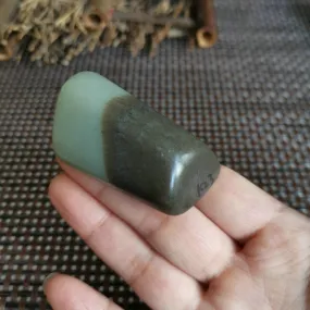 Natural Hetian Jade Rough Nephrite Raw (66g, 4.8X3X1.9cm)