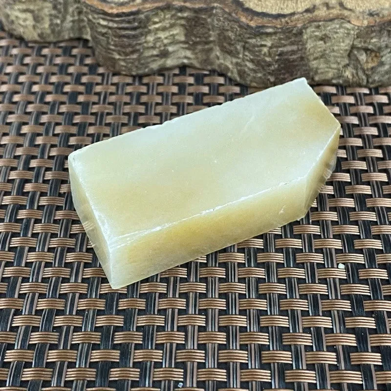 Natural Hetian Jade Rough Nephrite Raw (69g,6.0X2.7X1.5cm)