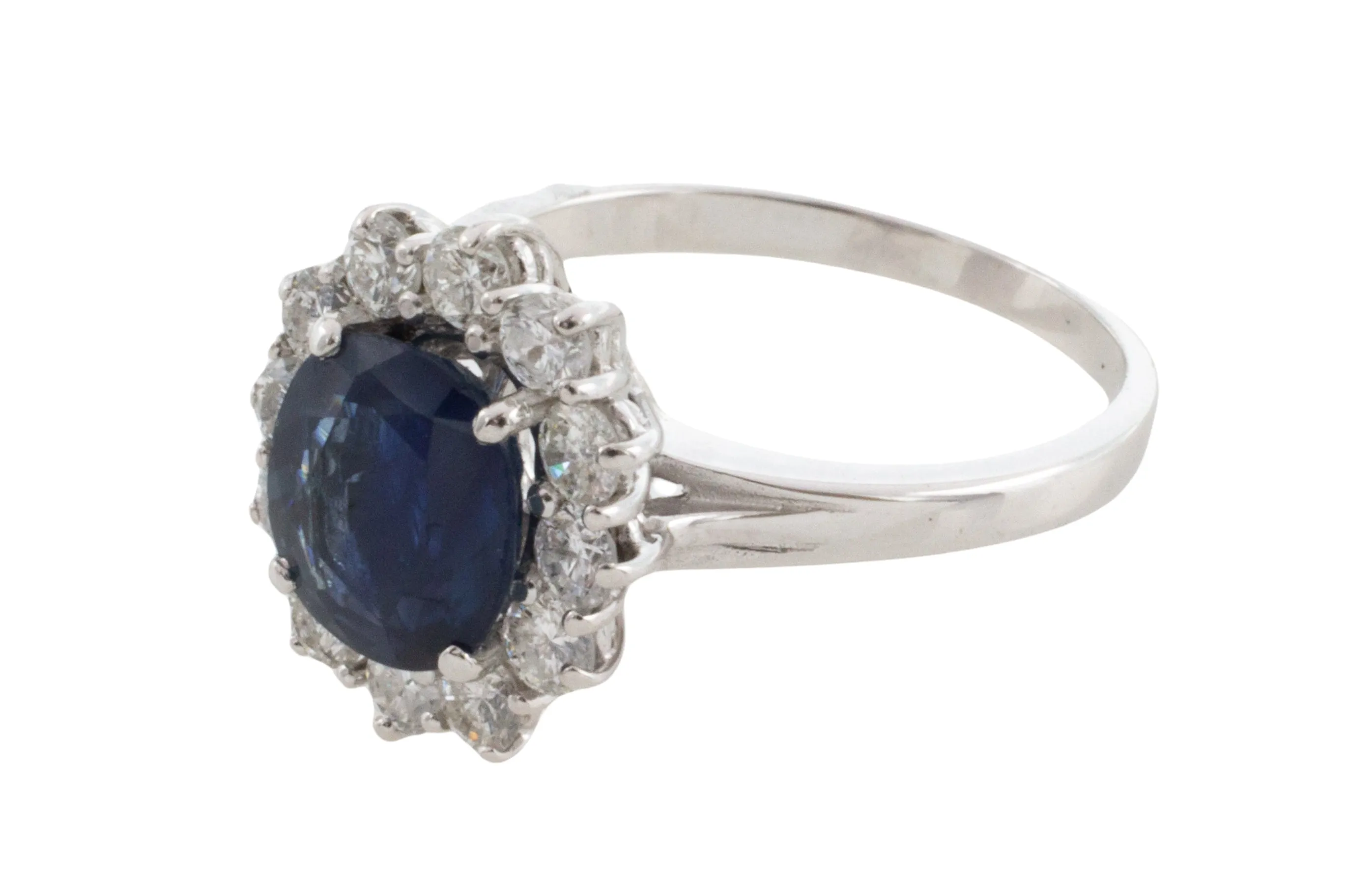 Sapphire and diamond cluster ring in white gold