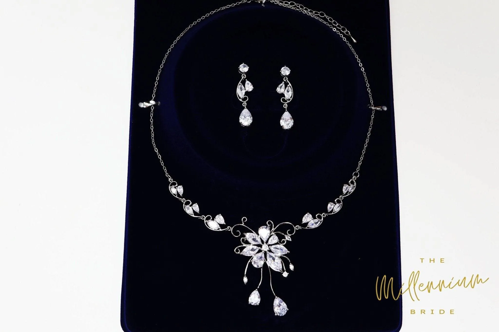 Swarovski Crystal Flower Vine Leaves , Long Bridal Jewelry, Bridal Earrings And Necklace, Statement Earrings Cz Necklace Set.