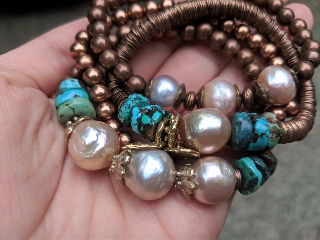 Turquoise & Three Pink Pearls Elastic Bracelet